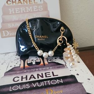 Chanel Makeup bag. Purse  8×5 dimensions